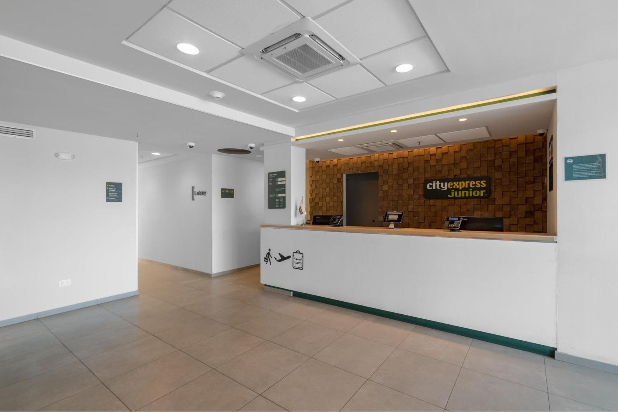 City Express Junior By Marriott Merida Altabrisa Kültér fotó